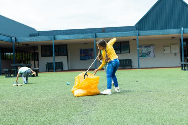 Quels moyens pour encourager les citoyens à adopter des comportements éco-responsables dans leur quotidien ?
